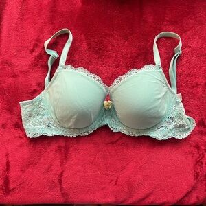 Victoria’s Secret Dream Angels Y2K lace lined Demi bra